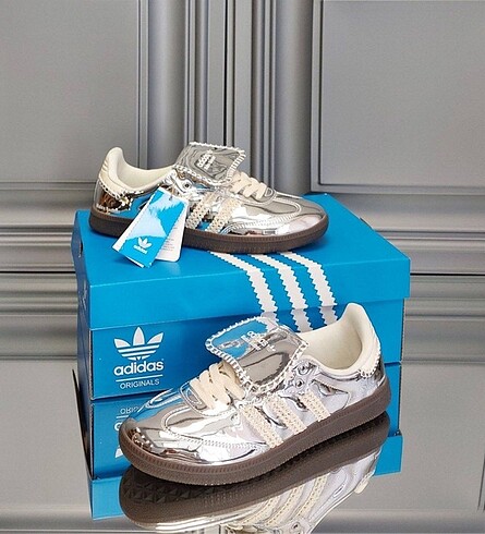 38 Beden Adidas kadın ithal ayakkabı