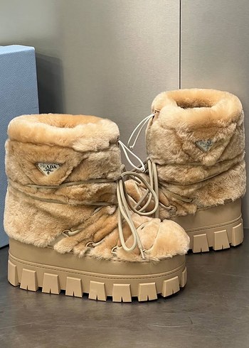 Bej Kürklü Kadın Platform Bot - Görsel 4