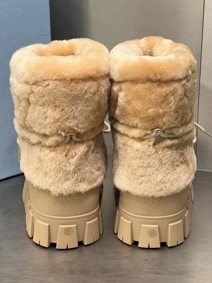 Bej Kürklü Kadın Platform Bot - Görsel 5