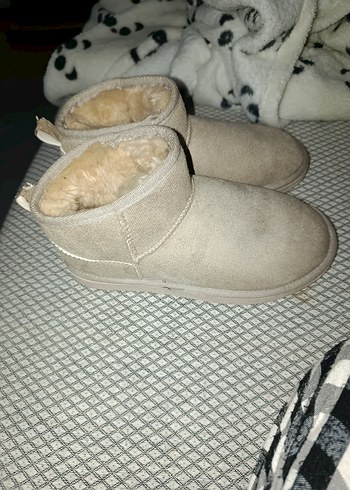 Bej Süet Kadın Kürklü  Bot - Görsel 2