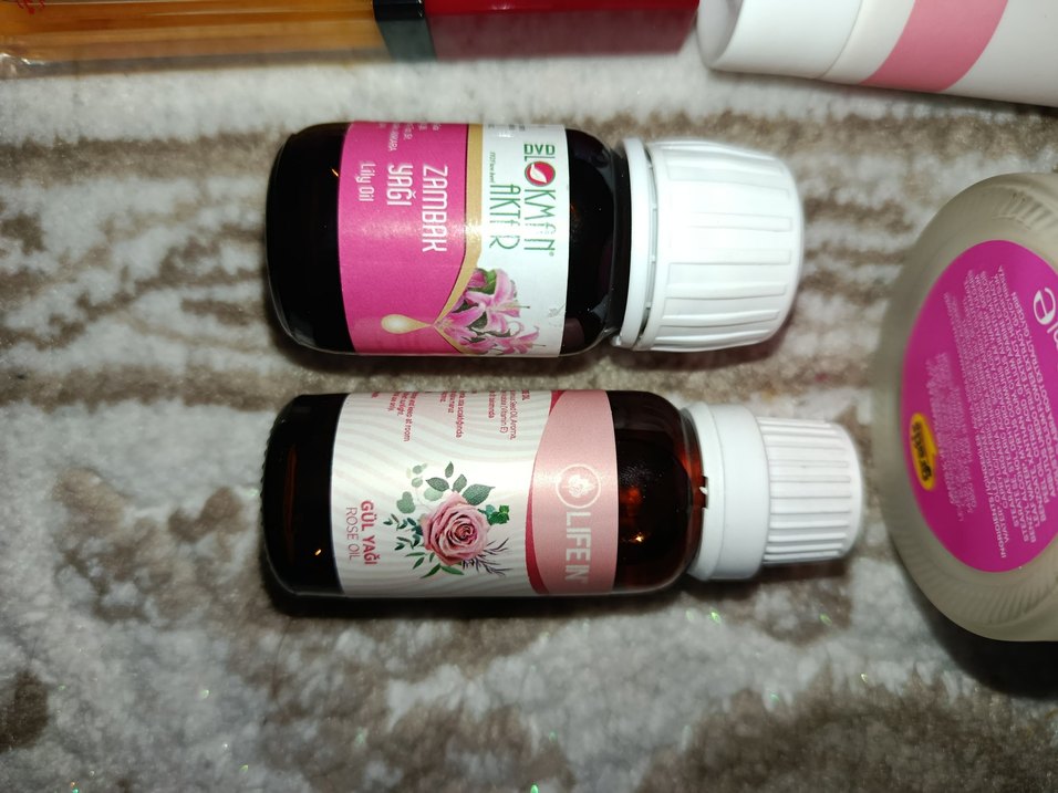 karısık cilt bakım makyaj ürünleri - Görsel 3