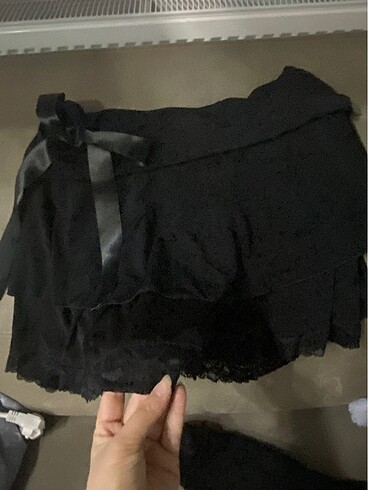 Kurdele ve Dantel detaylı etek - Görsel 4