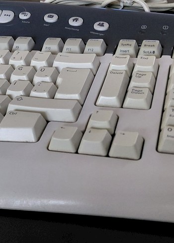 Microsoft MultiMedia Keyboard 1,0A - Görsel 2