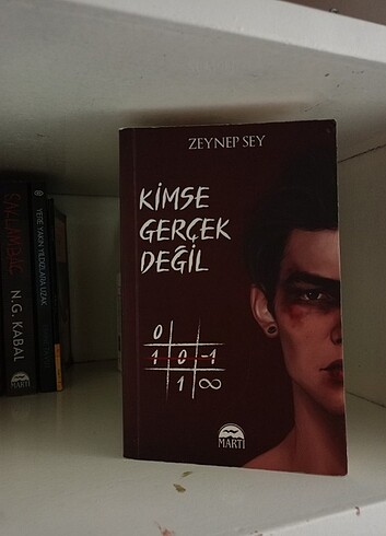 Kimse gerçek değil zeynep sey