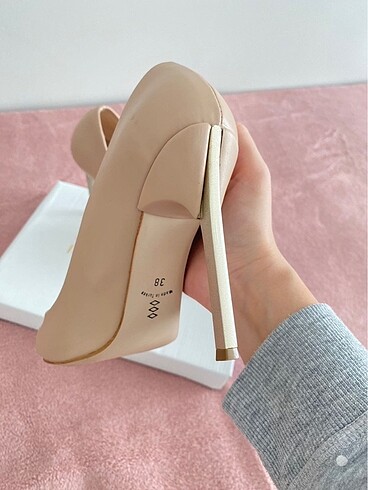 Topuk detaylı Deri stiletto - Görsel 5