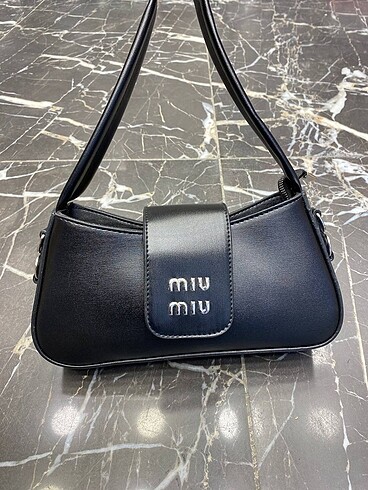 Beden Mıu Miu modeli