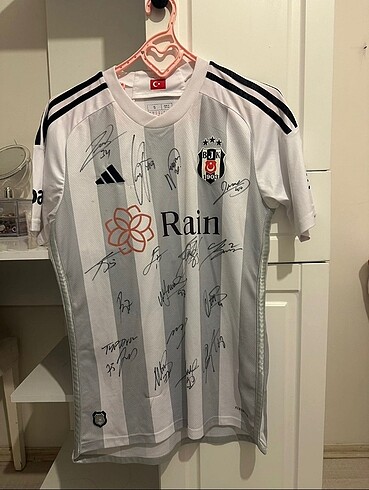 Beşiktaş imzalı orijinal forma