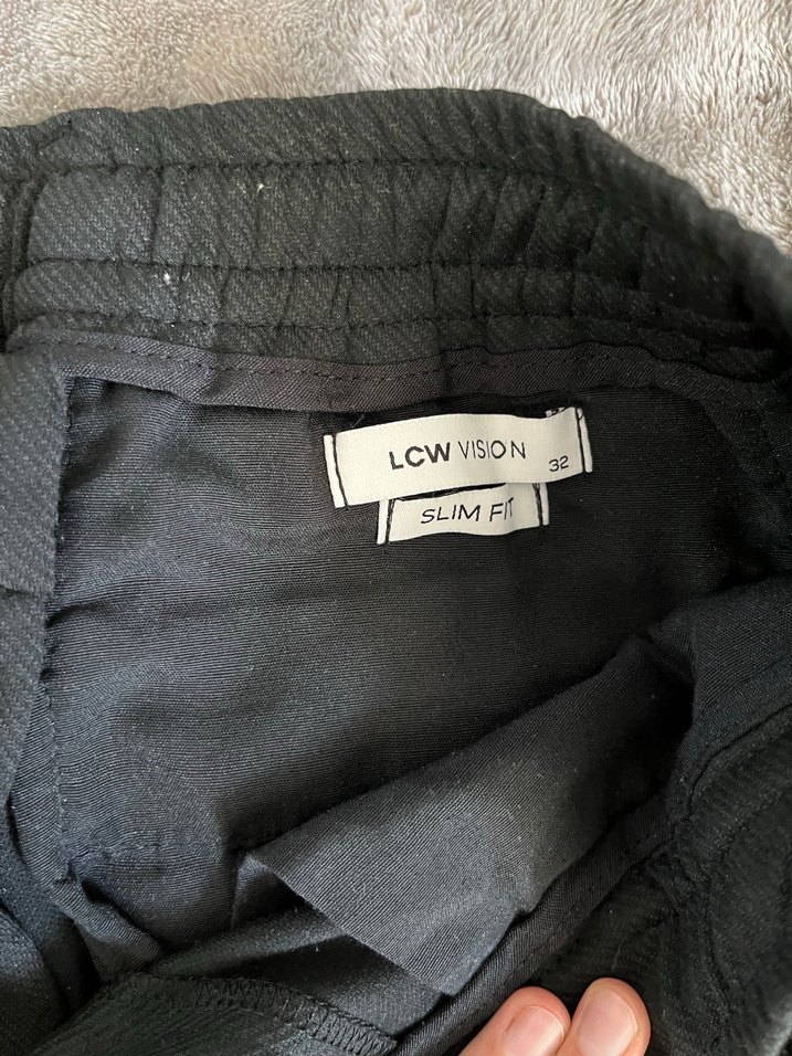 Düğmeli Siyah Rahat Kesim Kumaş Pantolon - Görsel 2