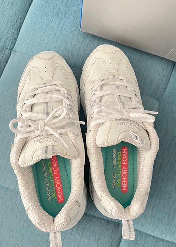 Skechers 38