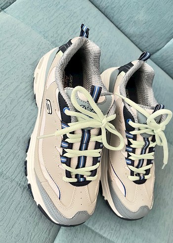 Skechers 38