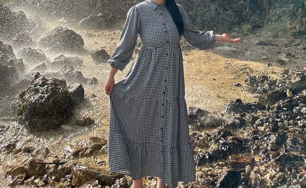 Önü full düğmeli yaz ayı için efil efil elbise - Görsel 3