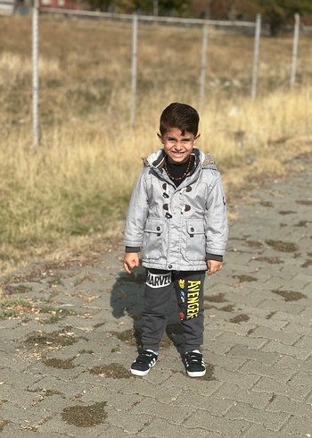 Gri Kapüşonlu Erkek Çocuk Şişme Mont - Görsel 2