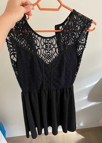 H&M Dantel Detaylı Siyah V Yaka Midi Elbise