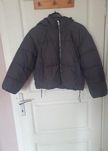 Gri Kapüşonlu Kısa Kadın Kışlık Mont - Görsel 2