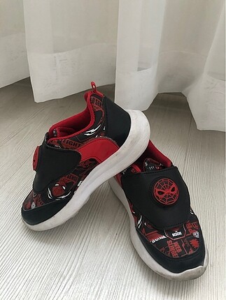 Lcw spiderman ışıklı ayakkabı