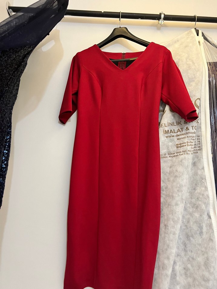 Kırmızı V Yaka Midi Kalem Elbise - Görsel 2