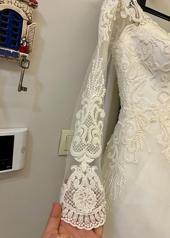Dantel Detaylı Uzun Kollu Beyaz Gelinlik - Görsel 3