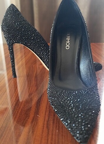 Derimod Stiletto kadın ince topuklu ayakkabı 