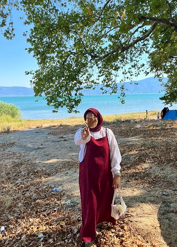 Diğer slopet gördü hem şık hep rahat tarz bir kıyafet