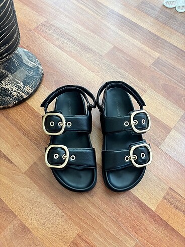 Stradivarius Stradivarius Tokalı Sandalet