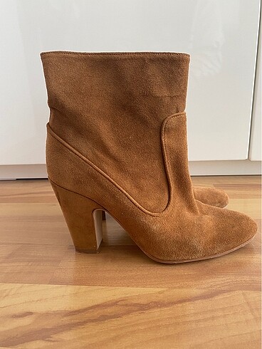 38 Beden Zara bot