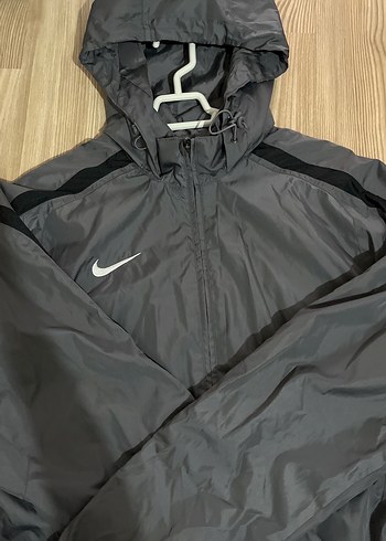 Nike Unisex Nike Antrasit Kapusonlu Ruzgarlik