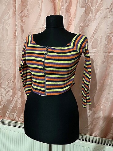 Lyn Devon Şık crop