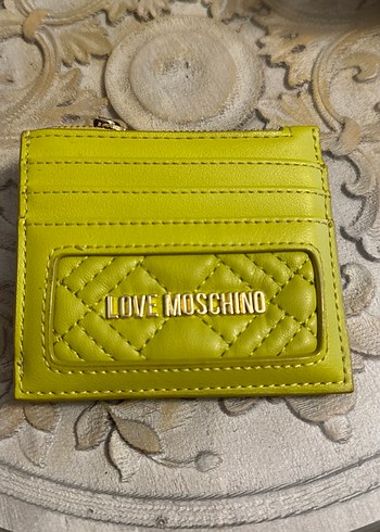 Love Moschino