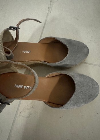 Gri Süet Dolgu Topuklu Kadın Ayakkabı - Görsel 3