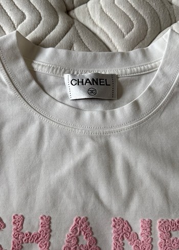 Beyaz nakışlı Chanel Kadın Tişört - Görsel 4