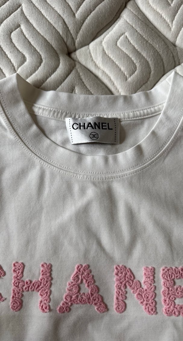 Beyaz nakışlı Chanel Kadın Tişört - Görsel 4