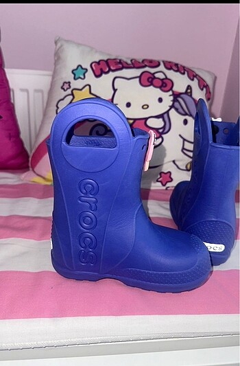 24 Beden mavi Renk Orjinal Crocs yağmur çizmesi