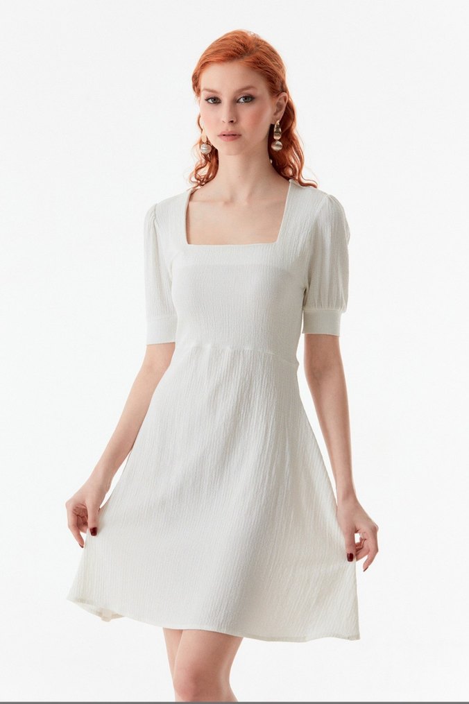 Kare Yaka Kısa Beyaz Keten Elbise - Görsel 3