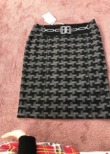 Bechetti İtalia Desenli Gri Midi Kalem Etek - Görsel 5