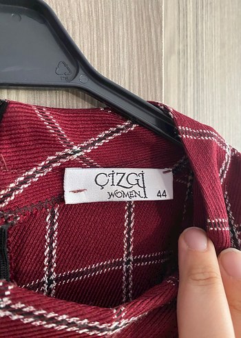 l Beden bordo Renk Bordo Kareli Düğmeli Yüksek Yakalı Midi Tunik