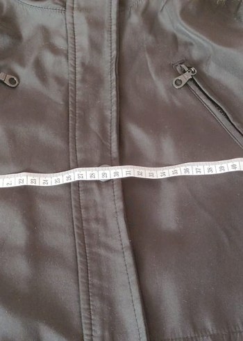 Düğmeli Siyah Uzun Kadın Yağmurluk - Görsel 4