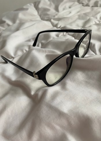 Şeffaf Siyah Minimalist Kadın Gözlüğü - Görsel 2