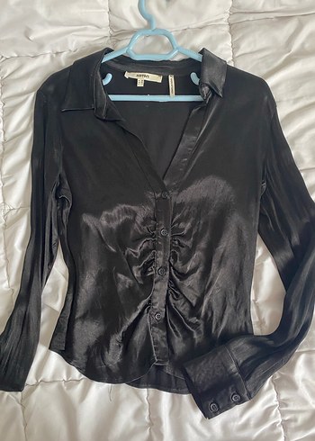 Siyah Düğmeli Uzun Kollu V Yaka Gömlek saten - Görsel 2