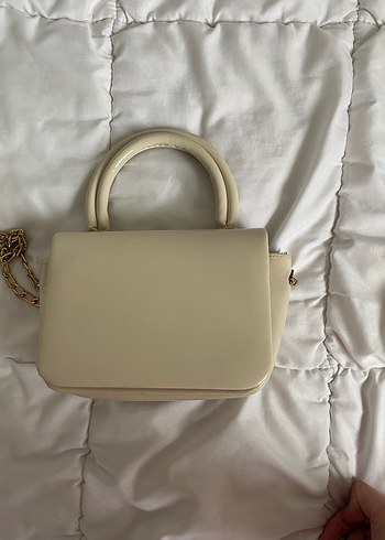 Zincir Detaylı Beyaz Deri Kadın Çanta - Görsel 5