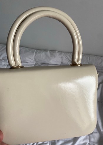 Zincir Detaylı Beyaz Deri Kadın Çanta - Görsel 2