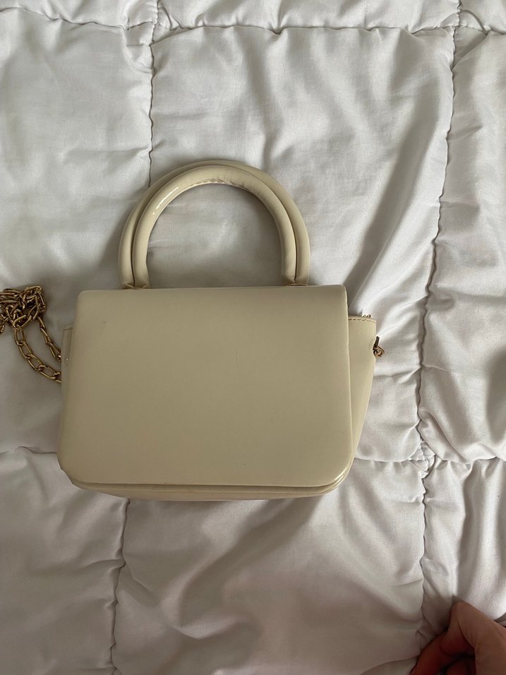 Zincir Detaylı Beyaz Deri Kadın Çanta - Görsel 5