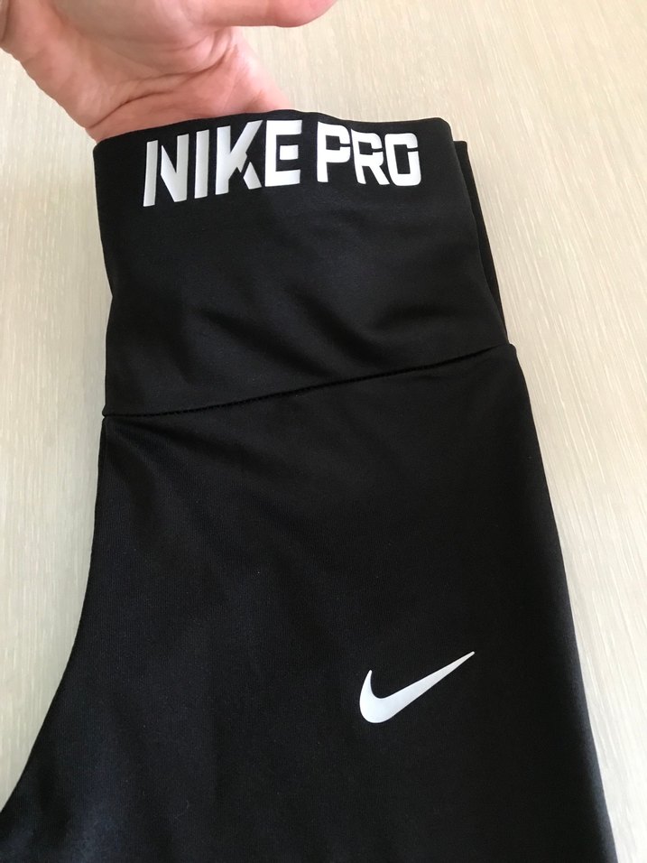 Nike Pro Siyah Midi Spor Şort - Görsel 4