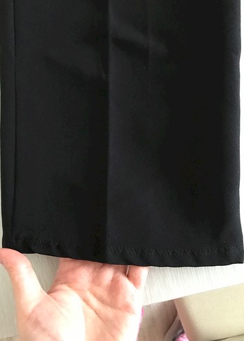 Siyah Kadın Midi Kumaş Bol Kesim Pantolon - Görsel 4