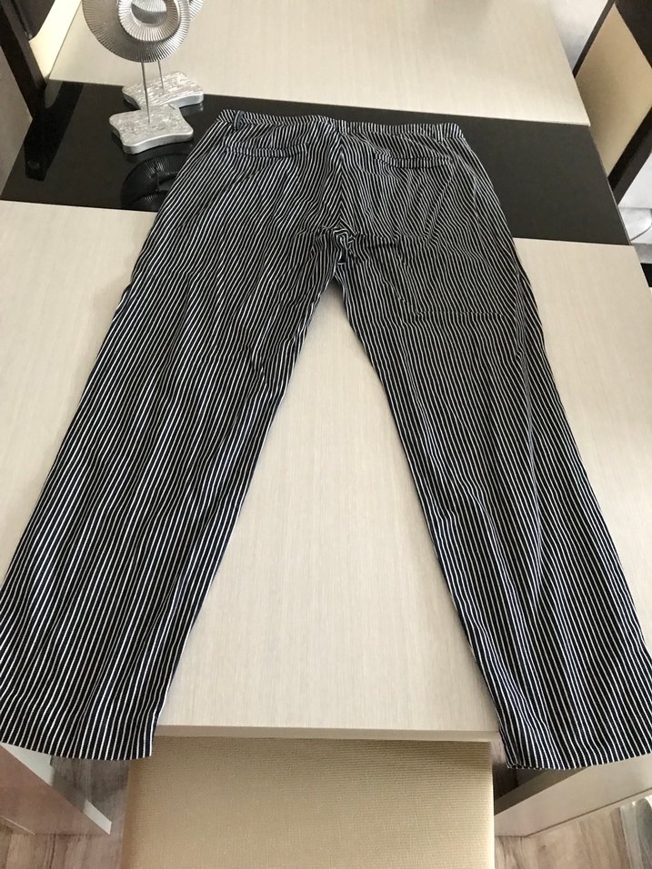 Çizgili Pilili Kadın Kumaş Pantolon - Görsel 3