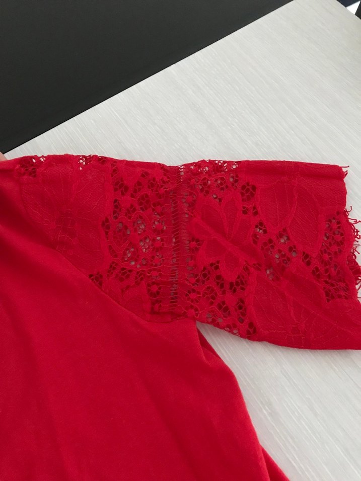 Dantel Detaylı Kırmızı Kısa Kollu Kadın Tişört - Görsel 5