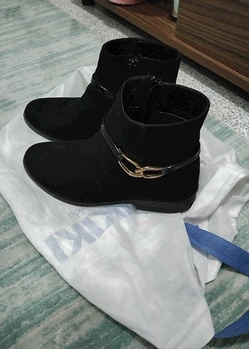 Siyah Süet Tokalı Kadın Bot - Görsel 6