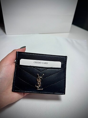 Yves Saint Laurent Kartlık