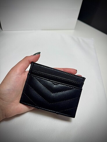 Yves Saint Laurent Yves Saint Laurent Kartlık