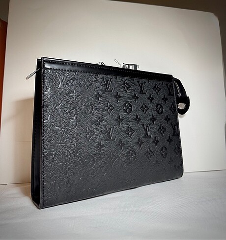 Louis Vuitton Clutch
