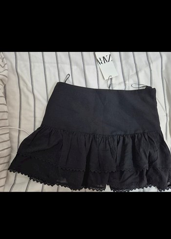 ZARA siyah fırfırlı mini etek / etiketli - Görsel 2